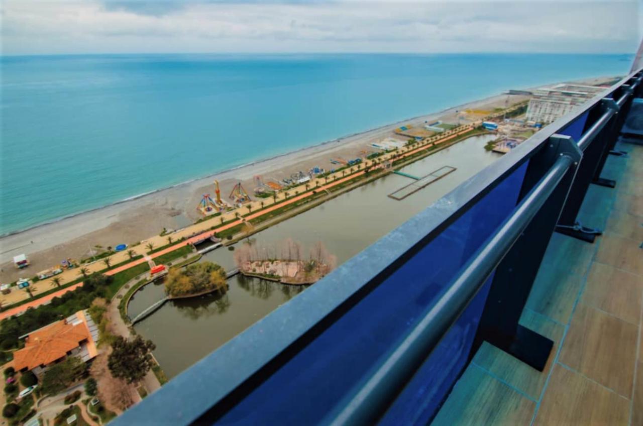 Sea Side Aparthotel In Orbi Complex Батуми Экстерьер фото