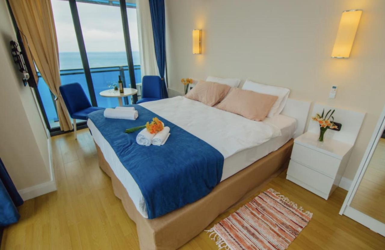 Sea Side Aparthotel In Orbi Complex Батуми Экстерьер фото